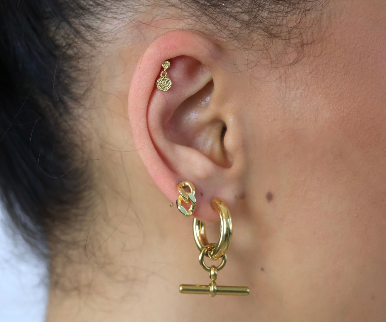 T-bar Hoop earrings
