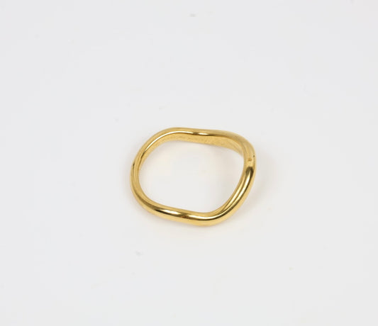 Curved Ring
